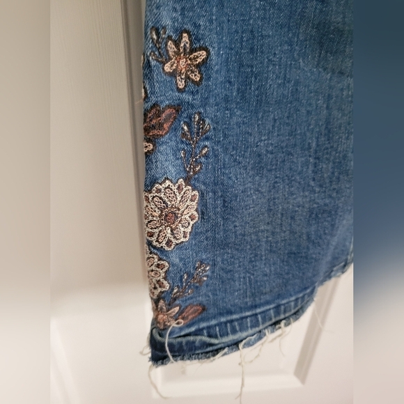 Idyllwind Miranda Lambert Floral Embroidered Front Button Bootcut Jeans Size 4 - Picture 6 of 9
